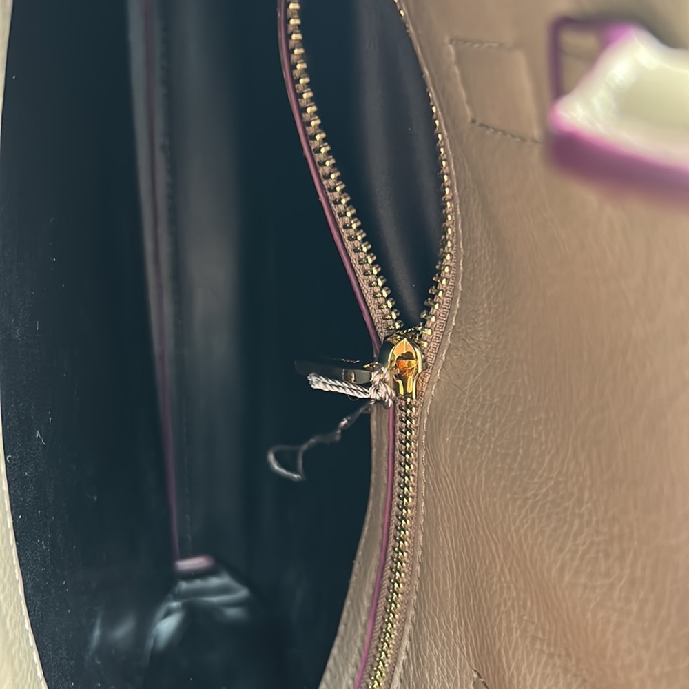 Coccinelle brand new beige leather bag - Picture 8 of 13